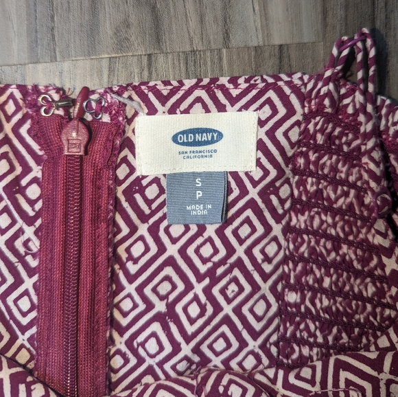 Old Navy - Small - Magenta Summer Dress - Picture 3 of 4